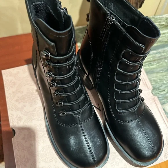 Bonavi trendy black Combat leather  boots, size 38 - Picture 6 of 6